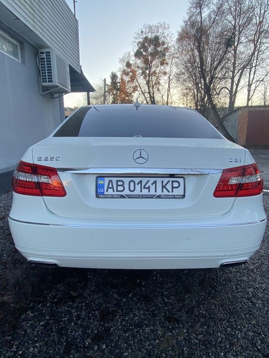 Mercedes-Benz E-Class  W 212  Avantgarde