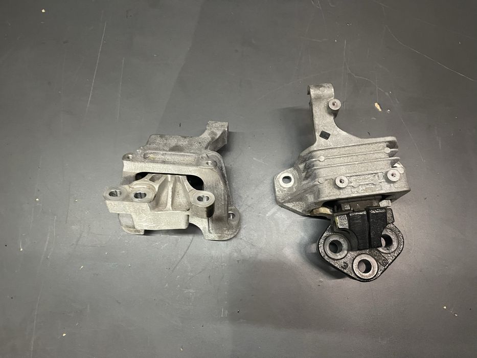 Подушка двигуна ліва права 2.0 jeep cherokee kl