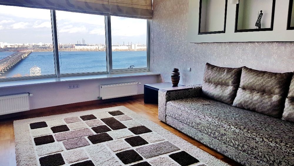 Премиум в Мост Сити, вид - река. Центр. Джакузи. 2к.  21 этаж. Балкон.