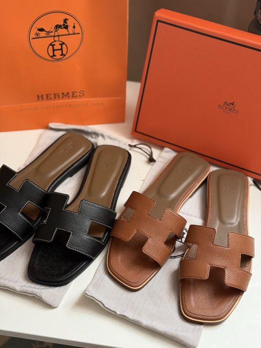 Шльопанці, Шлепки, Тапки Herm*s