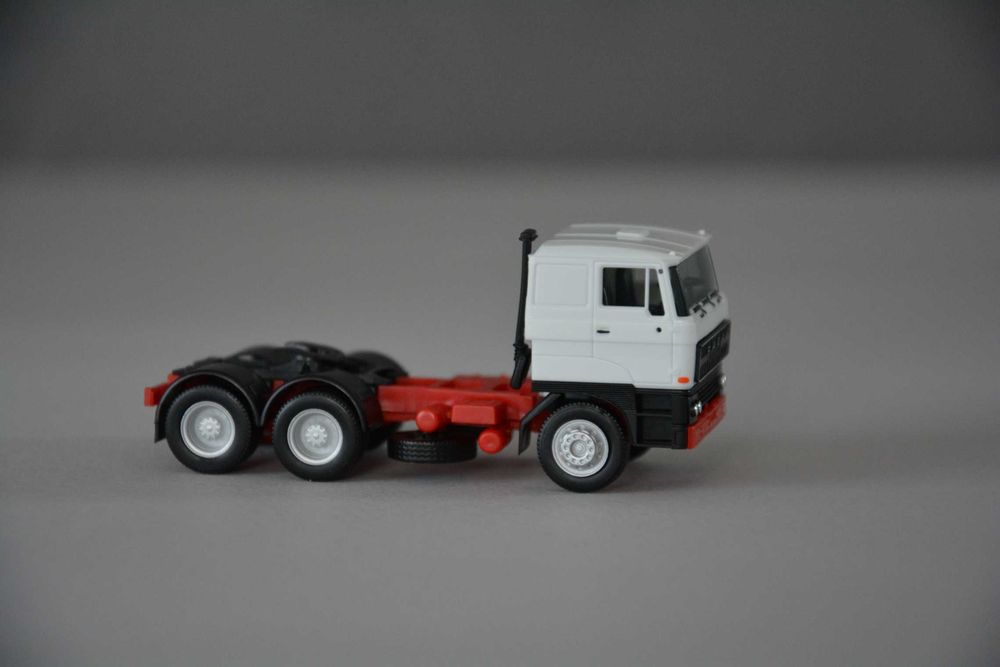 1:87 (H0) Herpa 317399 - RABA 6x4 - biała