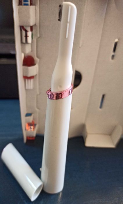 Трімер  для обличчя (від комплекта Фотоепілятора Philips BRI 1921)