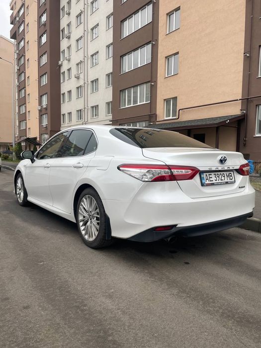 Продам Toyota Camry 70 Hybrid "ОФИЦИАЛ"