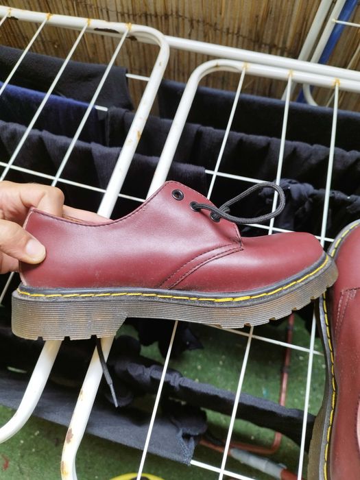 Sapatos em Pele Novos