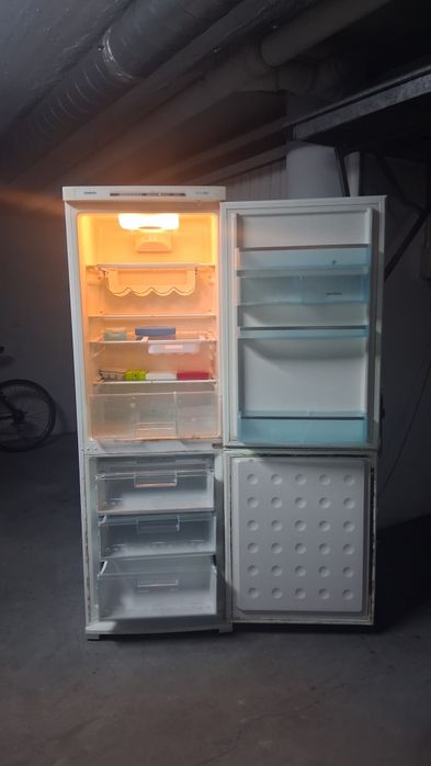 Frigorífico (ler descrição)