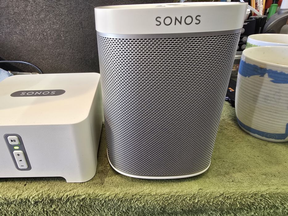 Zestaw SONOS model Connect + 2 głośniki Play:1.