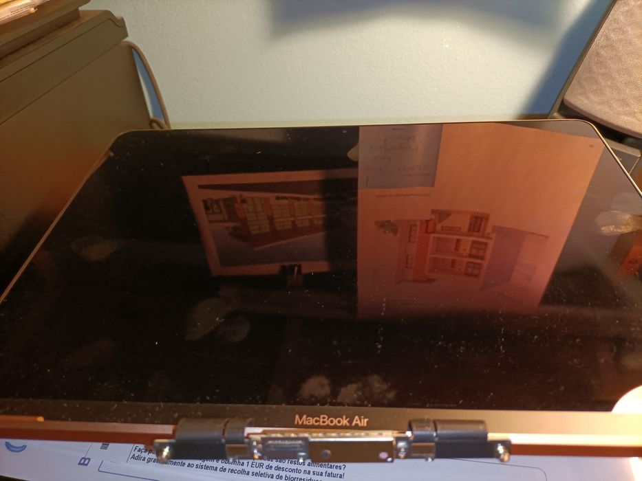 Apple MacBook Air Display64751414764163121