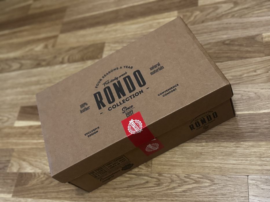 Нові чоловічі туфлі