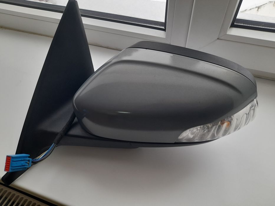 Ліве дзркало на Volvo V50