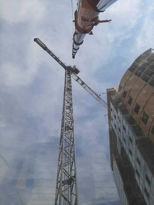 Крани автомобільні та гусеничні в оренду вантажопідємністю 45-200 тонн