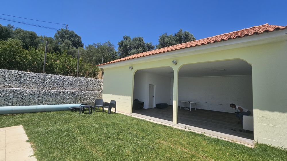 Piscina privada com a melhor vista sobre o Tejo.