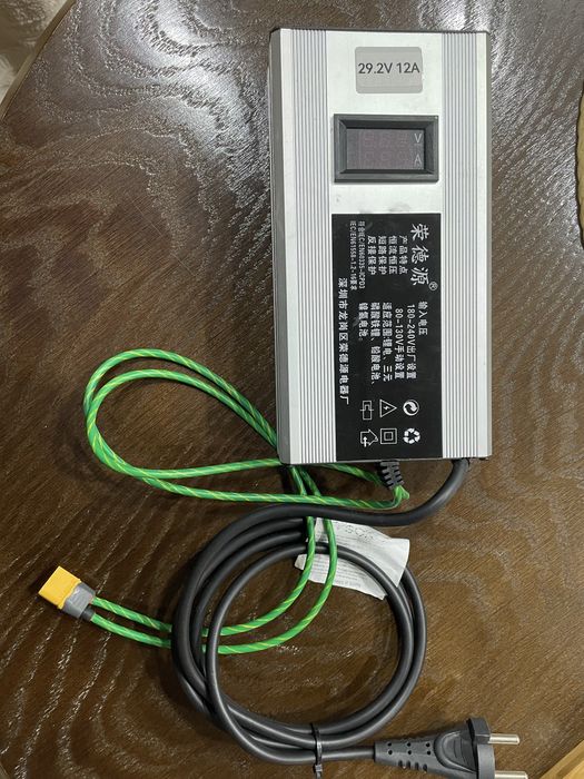 Зарядний пристрій Li Energy 29.2v 12А