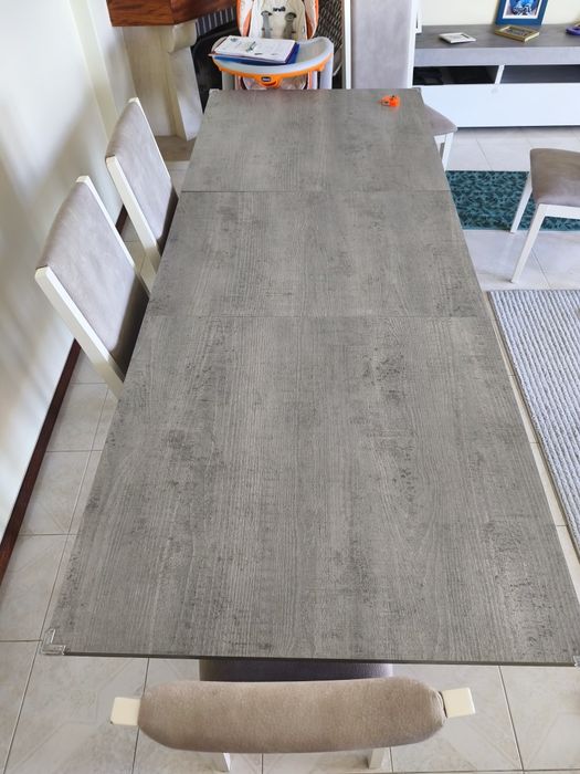 Mesa de madeira como nova