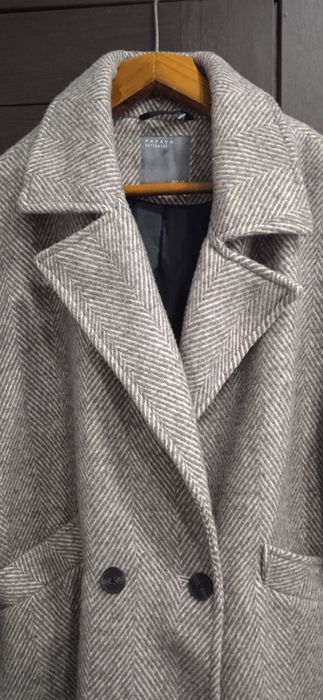 Пальто.    .         .