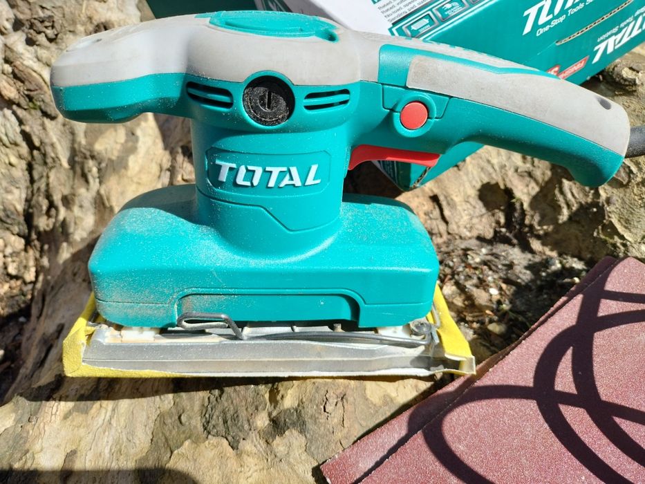 Lixadeira plana industrial da marca Total