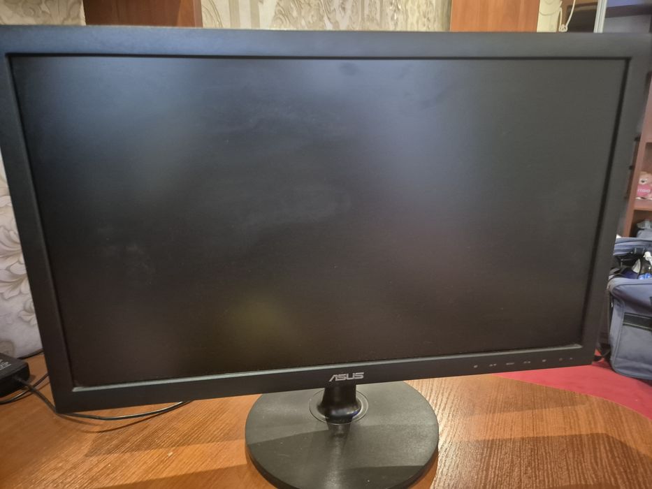 Продам монитор Asus.