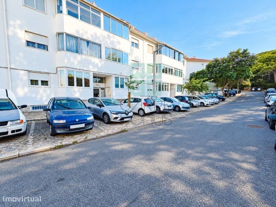 Apartamento T1 renovado em Cascais