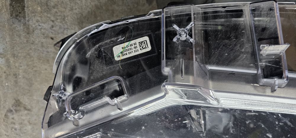 Óptica direita Ford mustang mach-e 2023