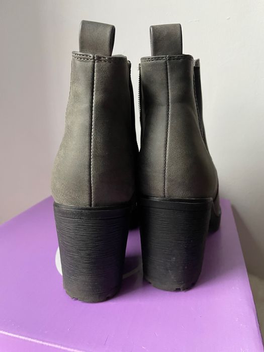 Buty botki 38 Deichmann