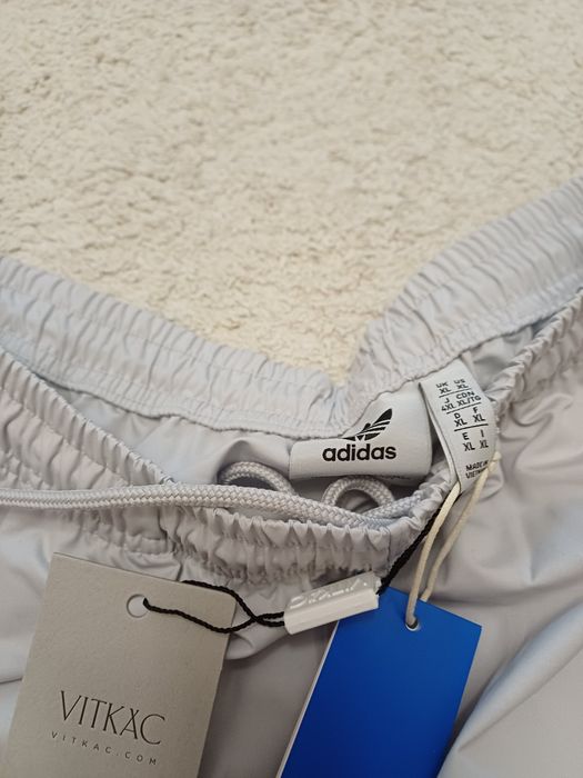 Spodenki adidas originals