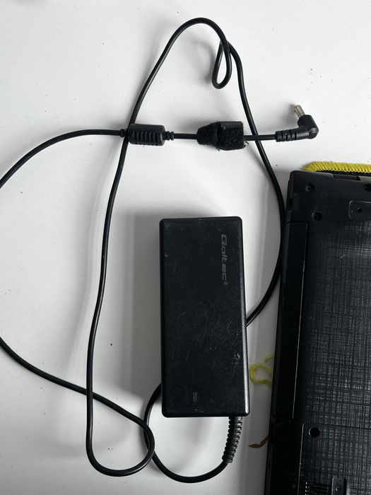 Laptop Acer Aspire E5-575G i3-6006U 4GB RAM GeForce 940MX 240GB SSD