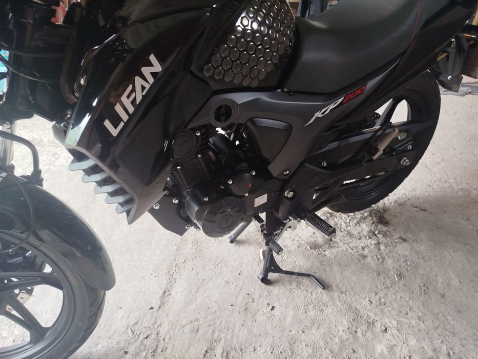 Продам ліфан кп 200