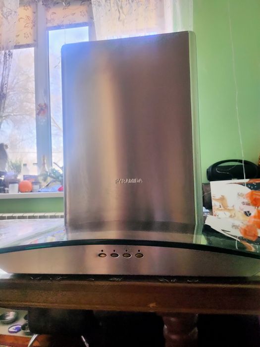 Продам Вытяжку Pyramida бу