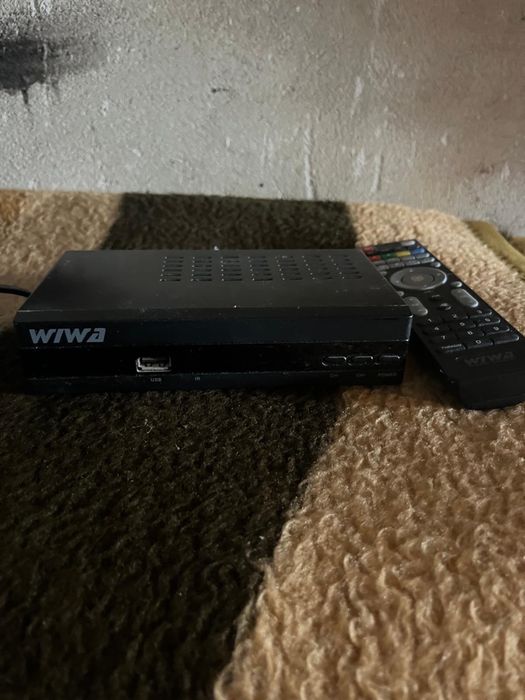Telewizor Sony Bravia KDL-40U4000 + stolik pod TV + dekoder wiwa gratis