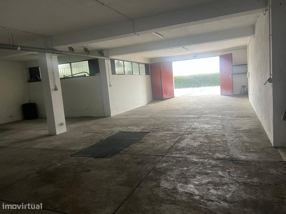 Armazém pronto a usar em Gondomar com segurança