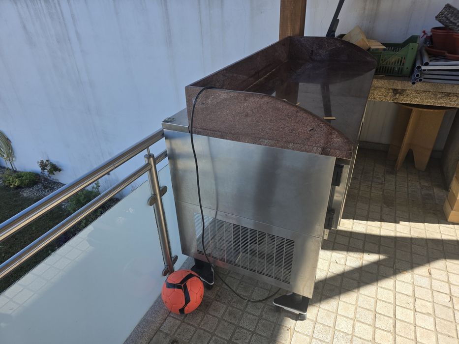 Bancada de pizzaria