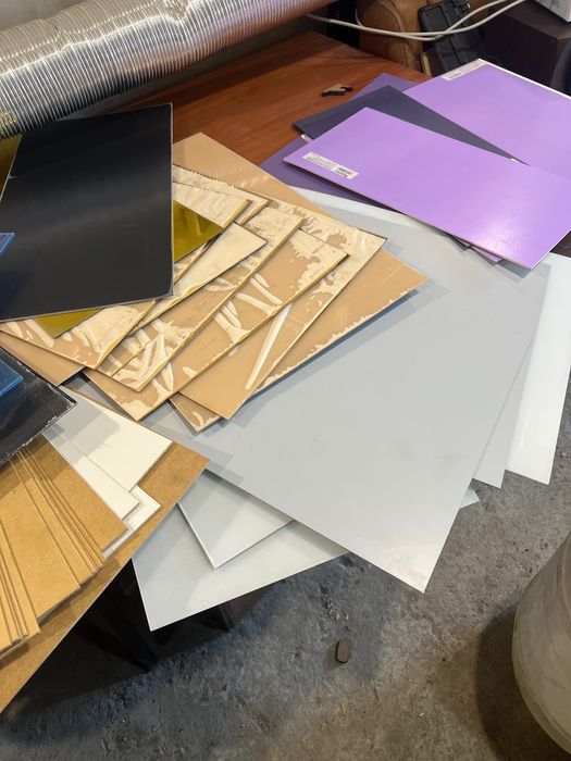 Продам шматки акрілу,фанери,двп, двохсторонього акрилу