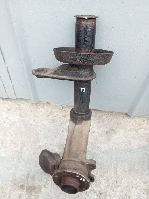 Кулак Цапфа Нексія Daewoo Nexia цапфа ступиця стойка Опель Кадет