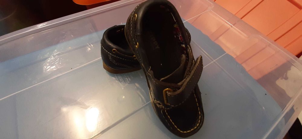 Sapatos zippy numero 25