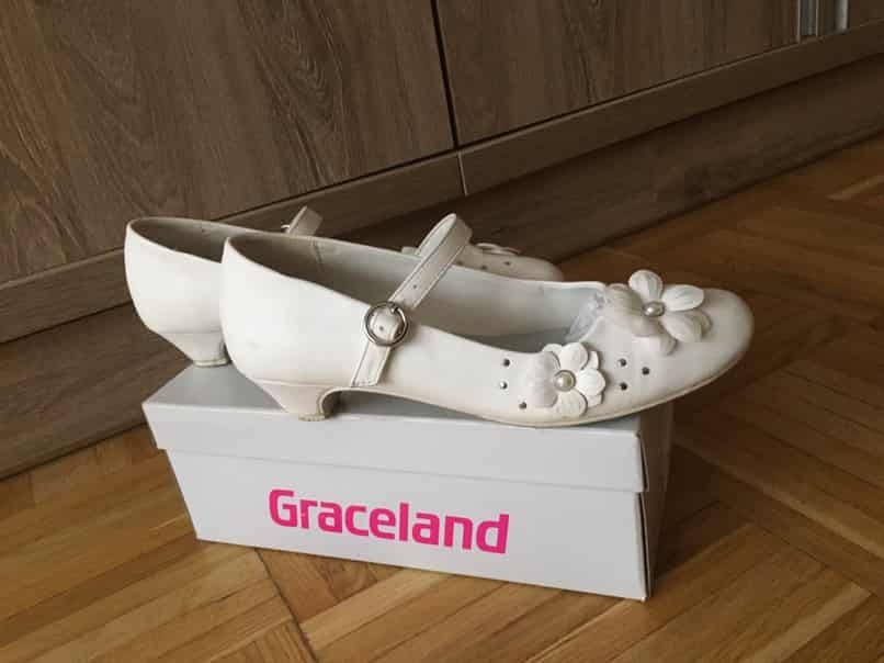 Sprzedam buty białe rozm. 36