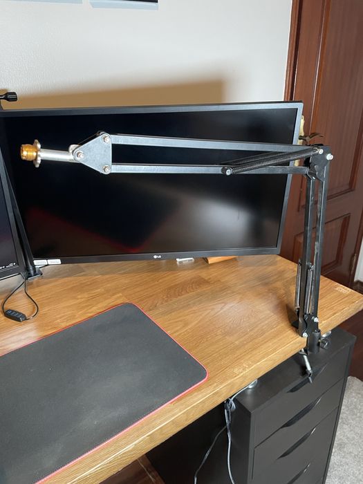 Suporte de Microfone de Mesa