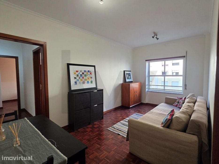 Apartamento T2 para arrendar em Telheiras - Garagem - Arrecadação