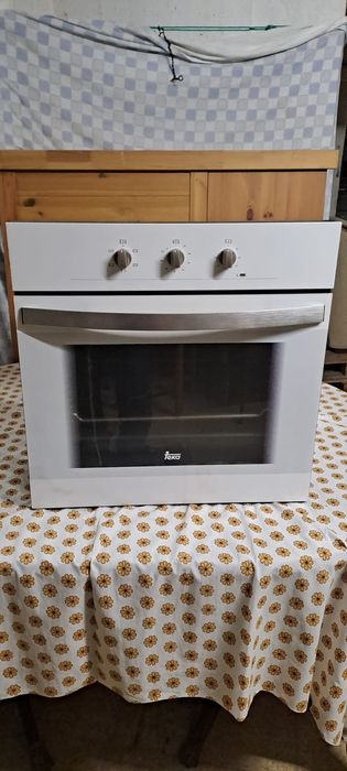 Forno de Encastrar Teka