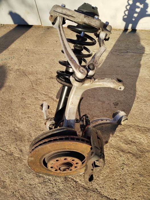 Zawieszenie lewe przód audi a4 b7 3.0tdi quattro mcperson kopyto