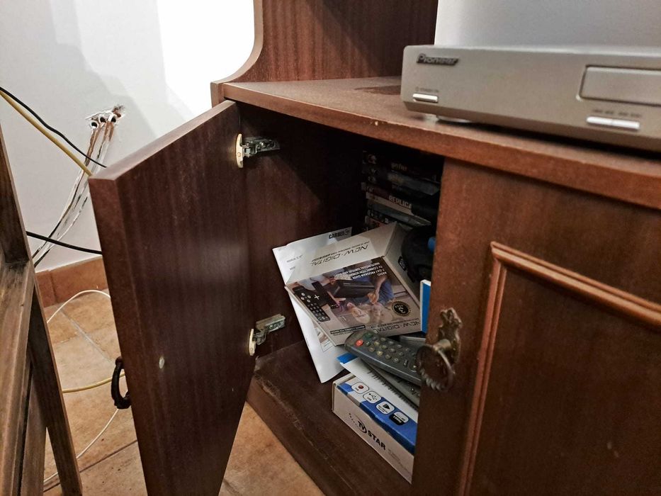 Móvel para TV antigo