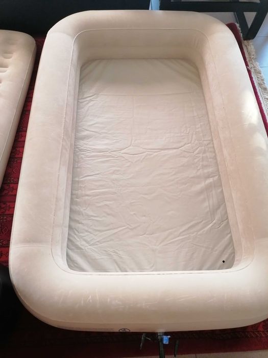Cama de viagem / campismo insuflável criança