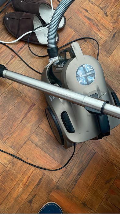 Aspirador Rowenta sem saco