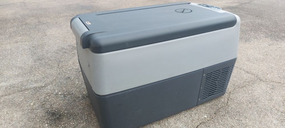 Frigorífico portátil Indel B. Último preço para despachar 300€