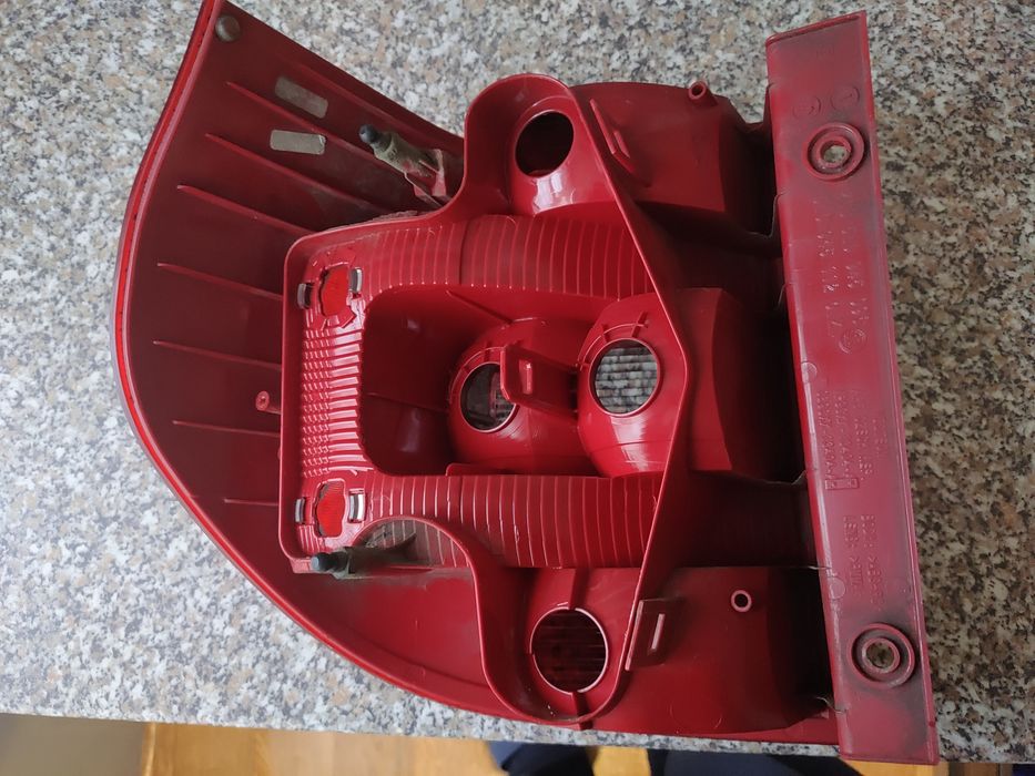 Фонарь задний правый Skoda Yeti под восстановление