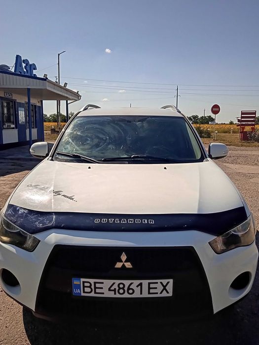 Mitsubishi Outlander XL