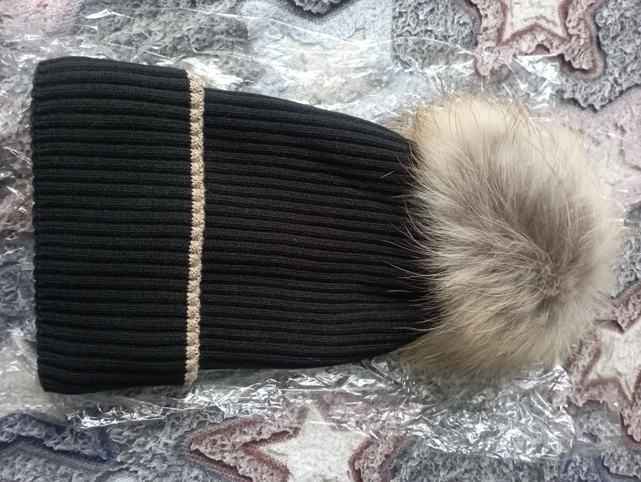 Зимова шапка на дівчинку