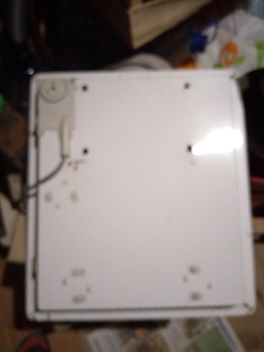 Обогреватель на стены, тепловентилятор.