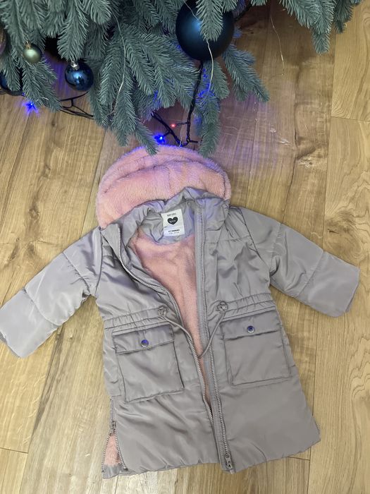 Куртка на дівчинку