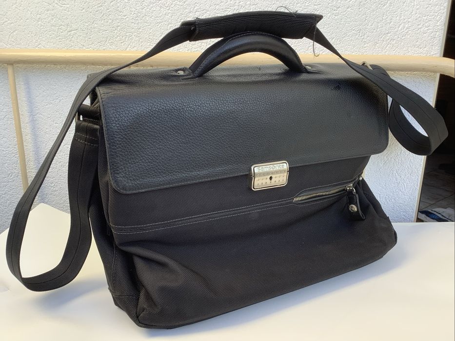 Pasta/ Mala Sansonite Executiva em pele Com Alça e Fechadura Como Nova