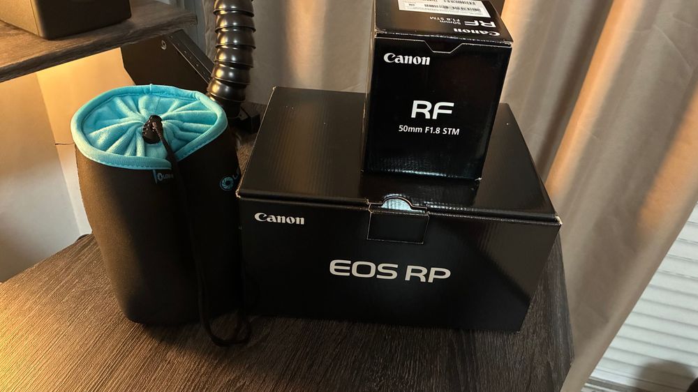 Canon EOS RP + Lente Canon RF 50mm F1.8 STM