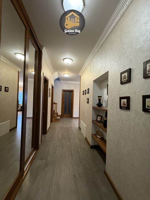 Продам  Заміський Будинок 222м2 ,  у Котеджному містечку Park House / Парк Хаус , село Гора , Бориспільський район